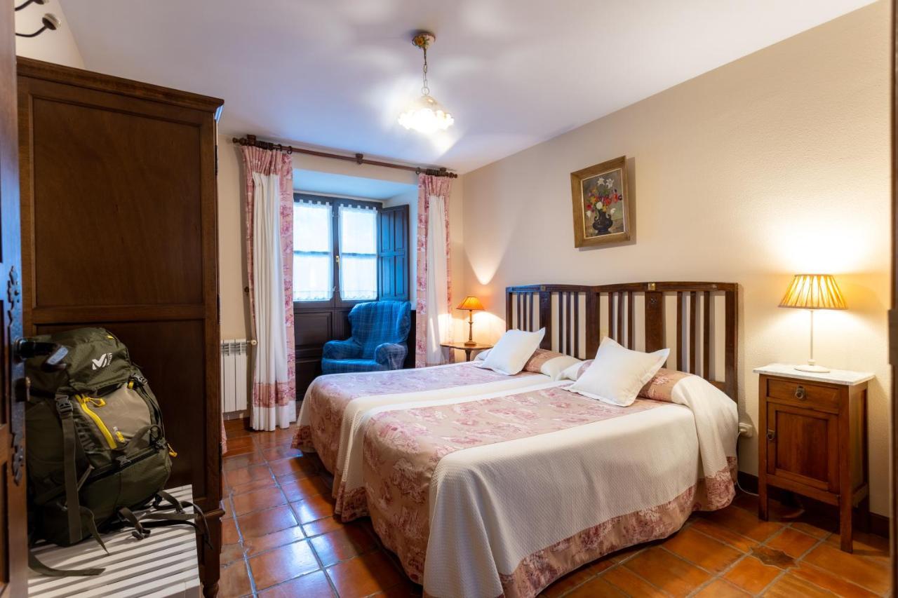 Posada De Muno Munorrodero ภายนอก รูปภาพ