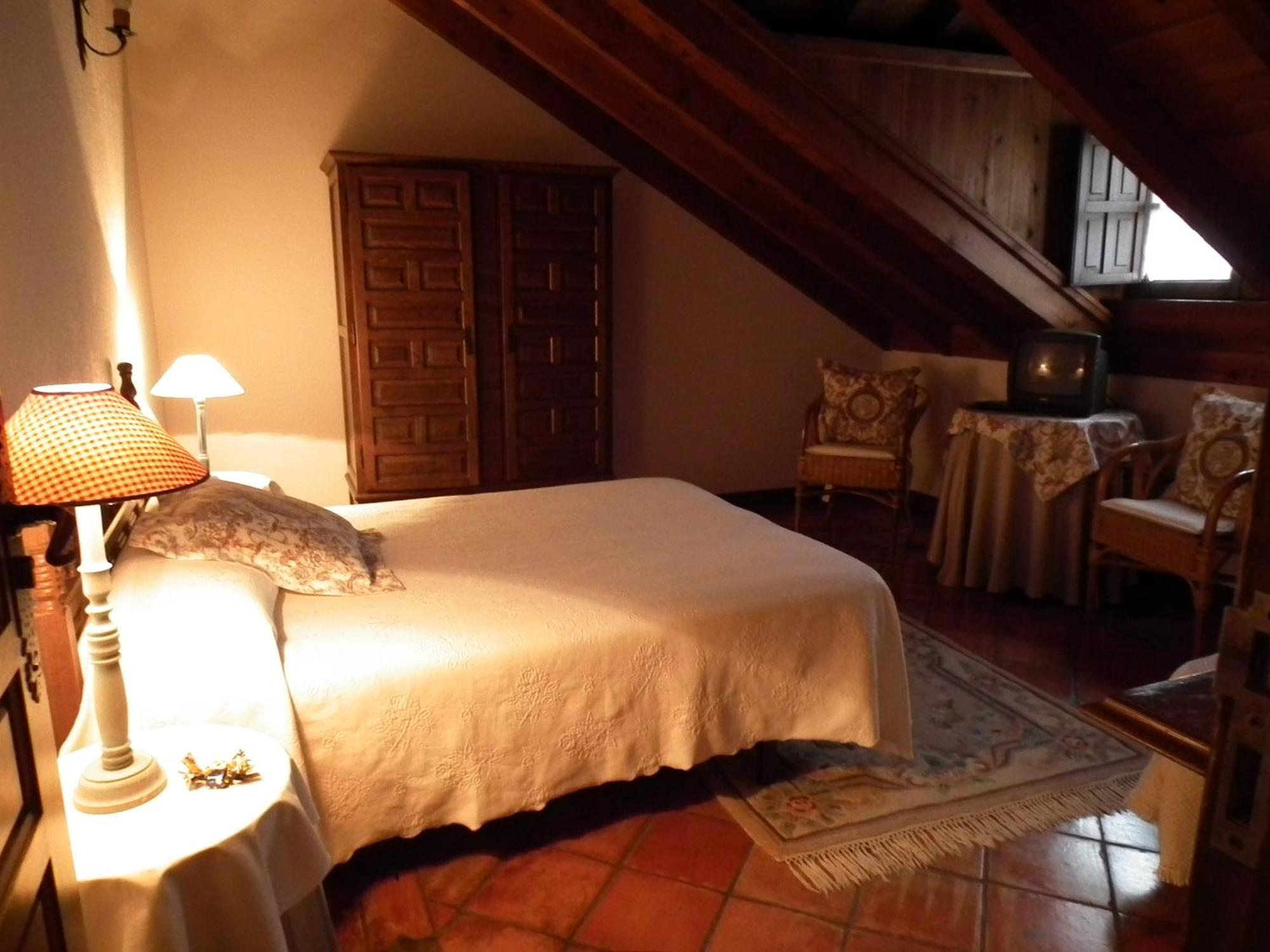 Posada De Muno Munorrodero ภายนอก รูปภาพ