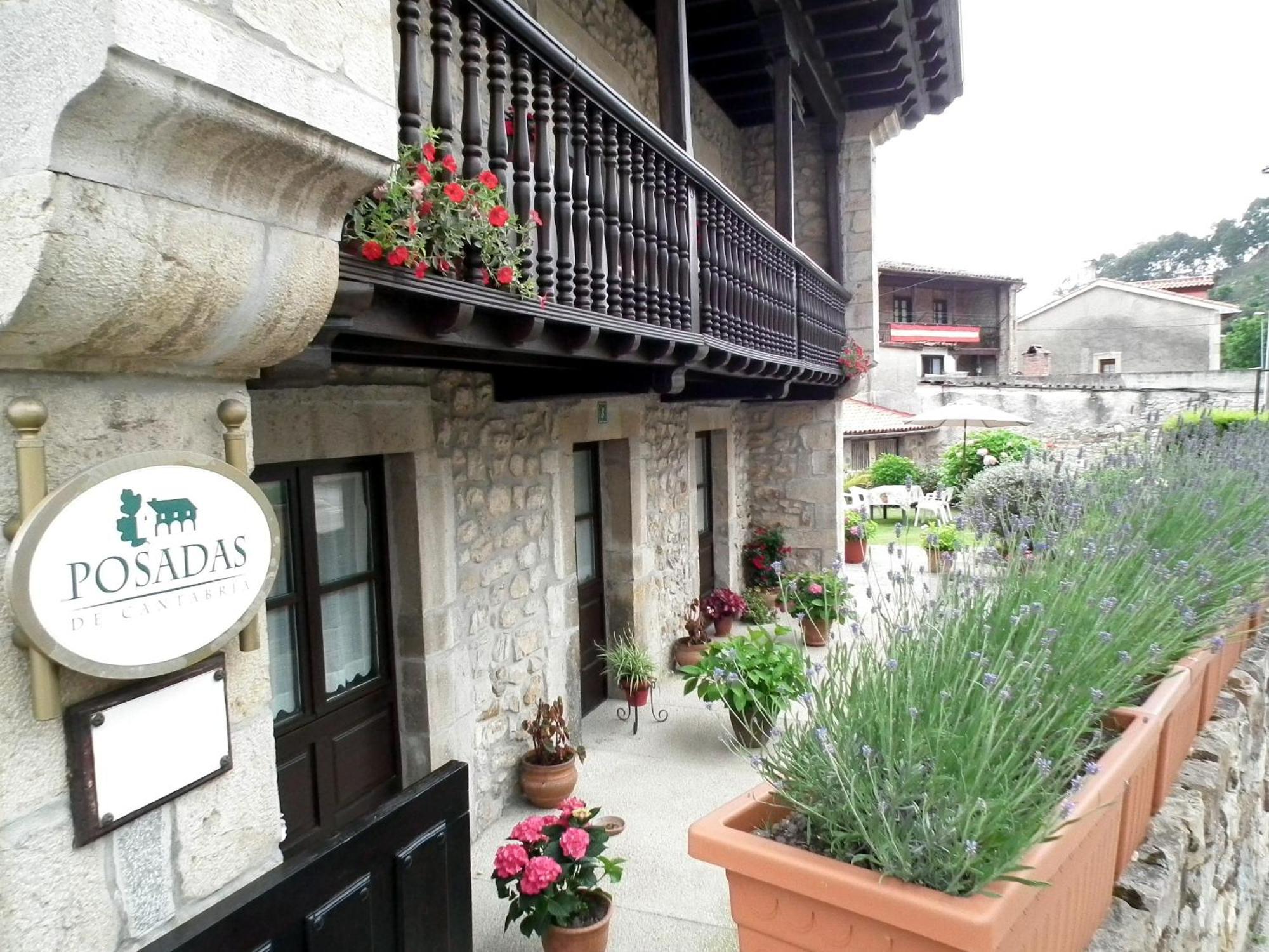 Posada De Muno Munorrodero ภายนอก รูปภาพ